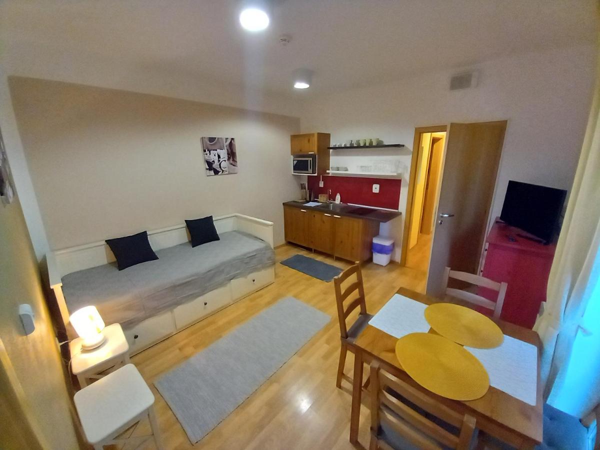 Apartmany Margo Sun Martinske Hole Eksteriør billede